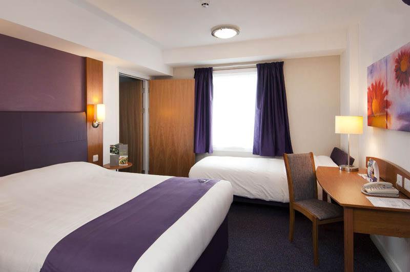 Premier Inn Arundel Exterior photo